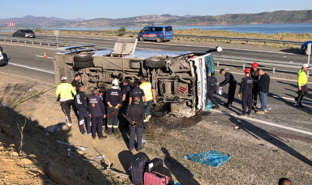 Elazığ’da yolcu midibüsü yan yattı! 25 yaralı