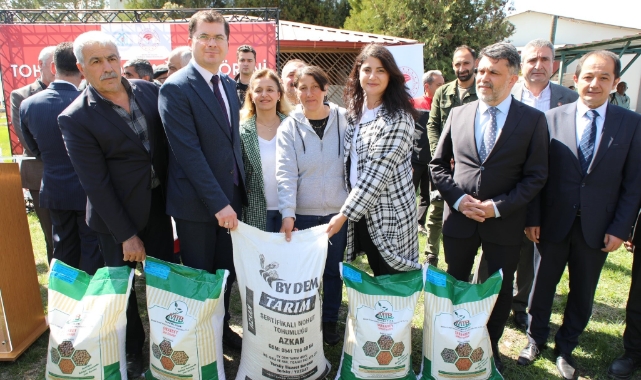 Erzincan’da tohum, fide ve fidan dağıtımı yapıldı