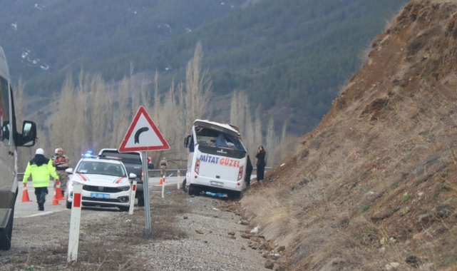 Erzurum’da işçi servisi kaza yaptı: 1 ölü, 11 yaralı