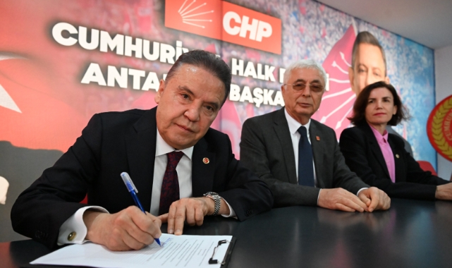 İmamoğlu için Antalya’da ilk imza Muhittin Böcek’ten