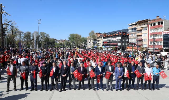 İnegöl'de HOBA Yürüyüşü ve Şenliği gerçekleştirildi
