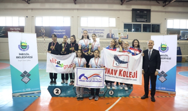 İnegöl'de spor festivalinde ilk kupalar sahiplerini buldu