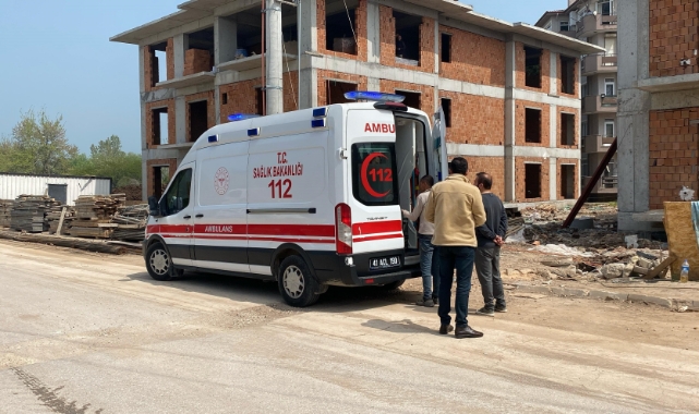 İnşaatta 3 metre yükseklikten düşen işçi yaralandı