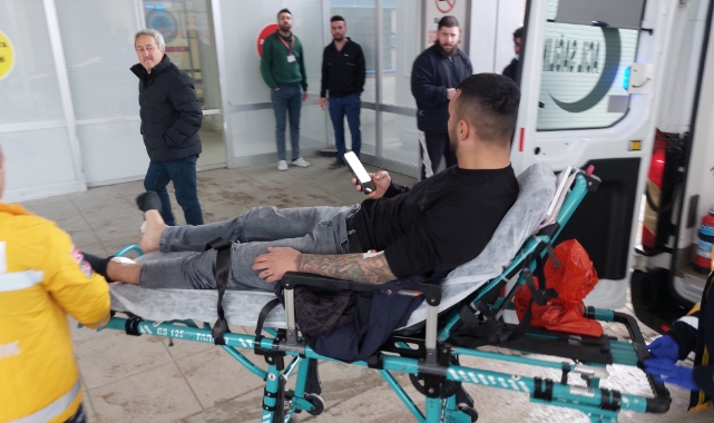 İşe gitmek için dolmuş beklerken silahlı saldırıda yaralandı