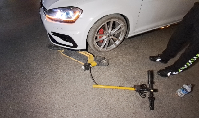 Karaman’da otomobil ile elektrikli skuter çarpıştı