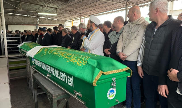 Katliamda hayatını kaybeden aynı aileden 2 kişi son yolculuğuna uğurlandı
