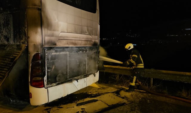 Kayseri'de turistleri taşıyan otobüs yandı!
