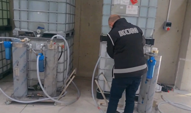 Kocaeli'de 12 ton sahte alkol ele geçirildi