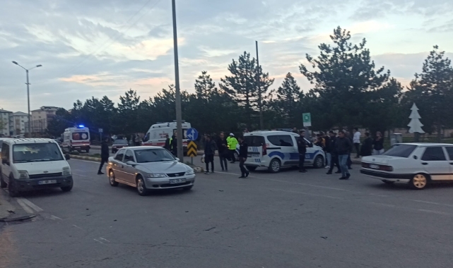 Konya’da otomobiller çarpıştı! 3 yaralı