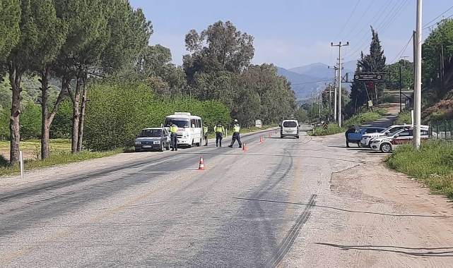Köşk’te jandarma trafikten denetim