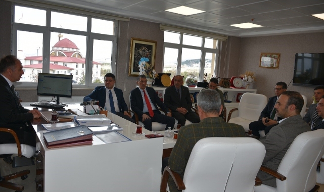 Levent Çakmur, yeni ilçe müdürlerine başarı diledi