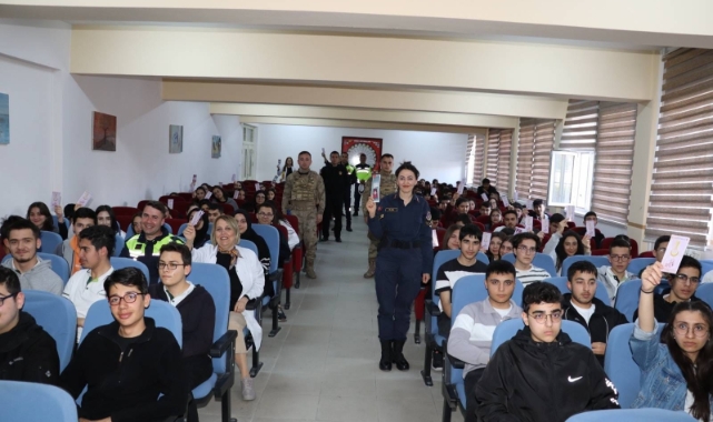 Lise öğrencilerine JSGA ve KADES tanıtıldı