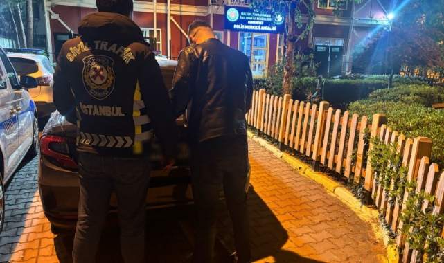Maltepe’de ambulansa yol vermeyen ehliyetsiz sürücüye para cezası