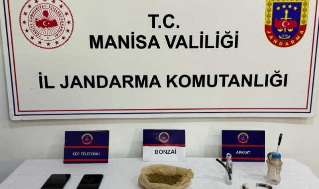 Manisa'da uyuşturucu operasyonu: 3 kişi tutuklandı