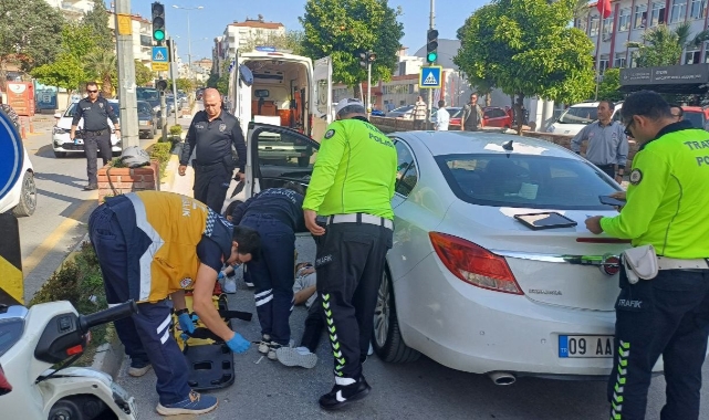 Motosiklet ile otomobil çarpıştı