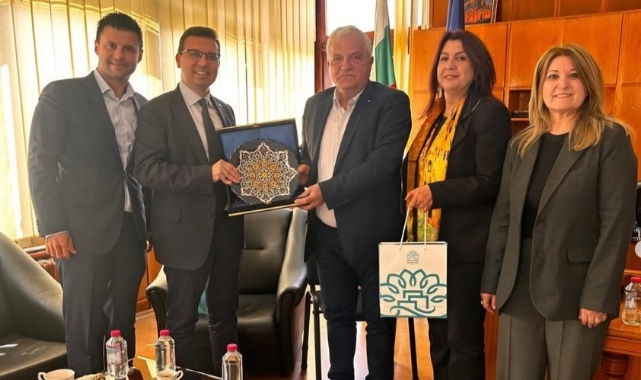 Nilüfer Belediyesi Halk Dansları Topluluğu Bulgaristan’da alkışları topladı
