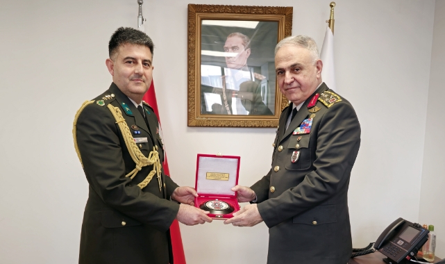 Orgeneral Metin Gürak Güney Kore'de incelemelerde bulundu