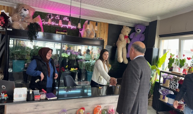 Osmaneli Belediye Başkanı Torun, esnafla bir arada