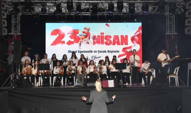 Osmangazi Belediyesi Gençlik Orkestrası ve Korosu’ndan 23 Nisan konseri