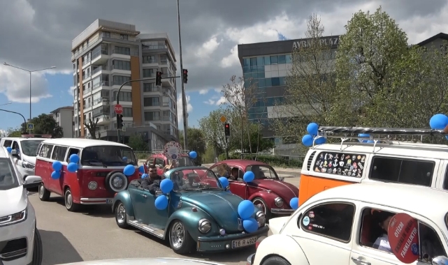 Otizmli çocuklar vosvoslarla şehir turu attı