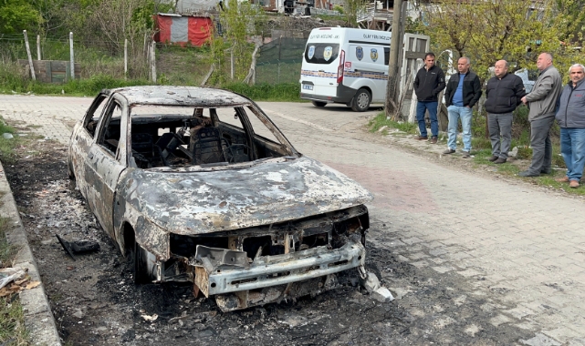 Otomobilini küle dönmüş halde buldu