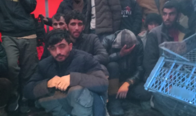 Sakarya'da tır dolusu düzensiz göçmen yakalandı