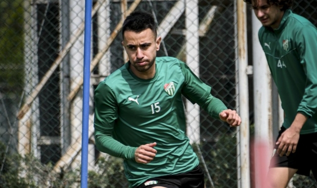 Şampiyon Bursaspor Karşıyaka deplasmanına hazır