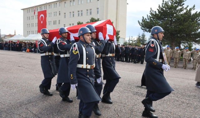 Şehit Astsubay Yasin Mahid Toparlak memleketine uğurlandı