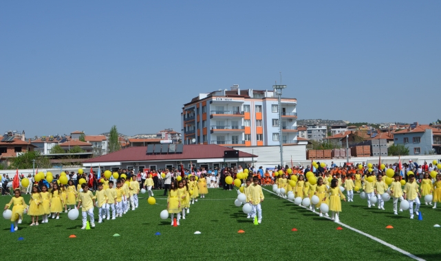 Selendi’de 23 Nisan coşkusu