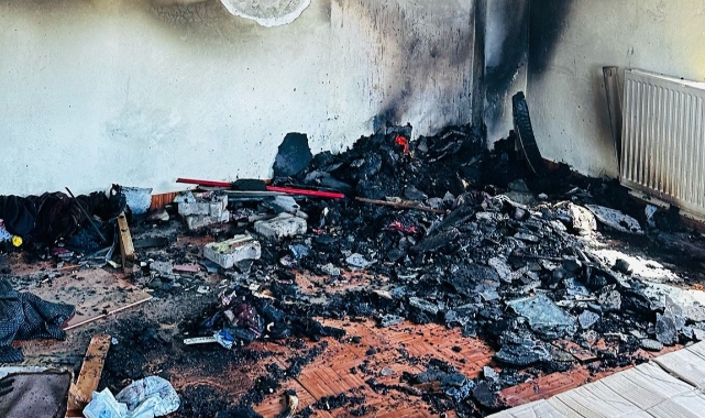 Siirt'te sobadan çıkan kıvılcımlar evi küle çevirdi