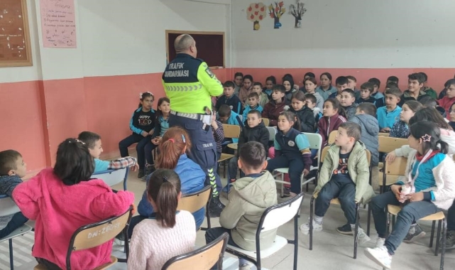 Sinop’ta geleceğin trafik dedektifleri yetişiyor