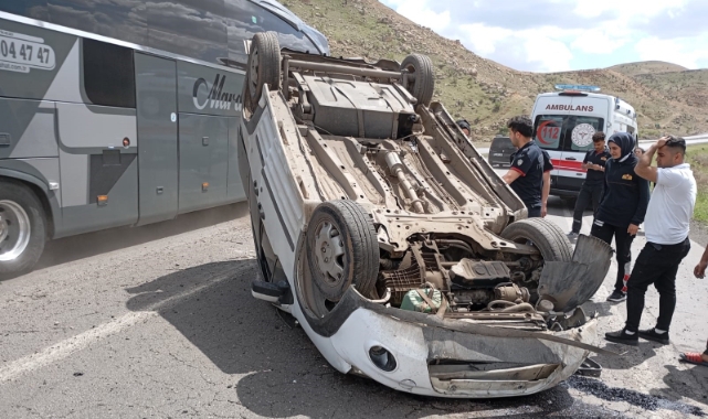 Şırnak'ta hafif ticari araç takla attı: 1 yaralı