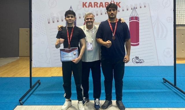Şırnaklı 2 sporcu boks şampiyonasında Türkiye 3.’sü oldu