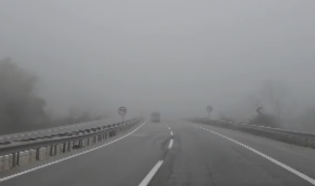 Sis Bursa'da trafiği kilitledi! Göz gözü görmedi