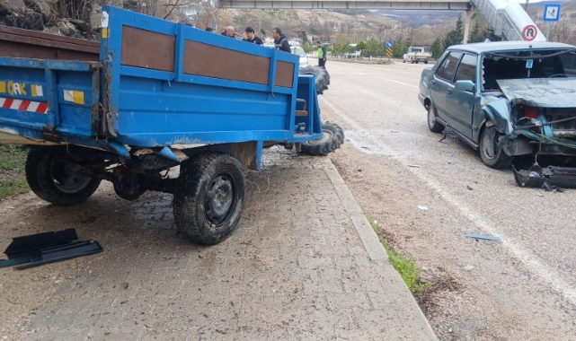 Sivas’ta otomobil ile çapa motoru çarpıştı! 1 yaralı