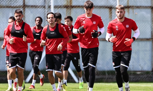 Sivasspor Antalyaspor maçına hazırlanıyor