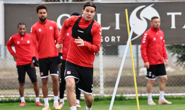 Sivasspor Fenerbahçe mesaisine başladı
