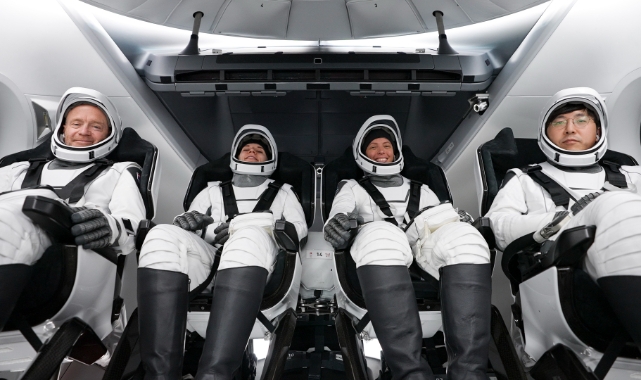SpaceX kutup yörüngesine ilk insanlı uzay uçuşunu gerçekleştirdi