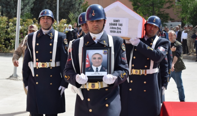 Tabancası kazara ateş alan uzman çavuş şehit oldu