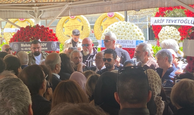 Tarkan'ın annesi son yolculuğuna uğurlandı