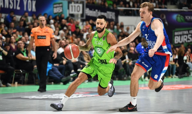 TOFAŞ ligde Anadolu Efes'e konuk oluyor