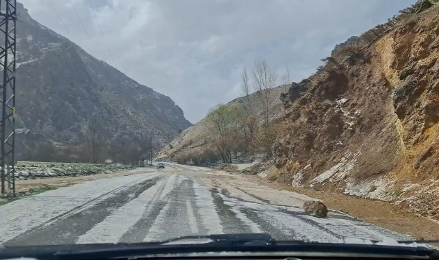 Tunceli’de dolu ve sağanak hayatı olumsuz etkiledi