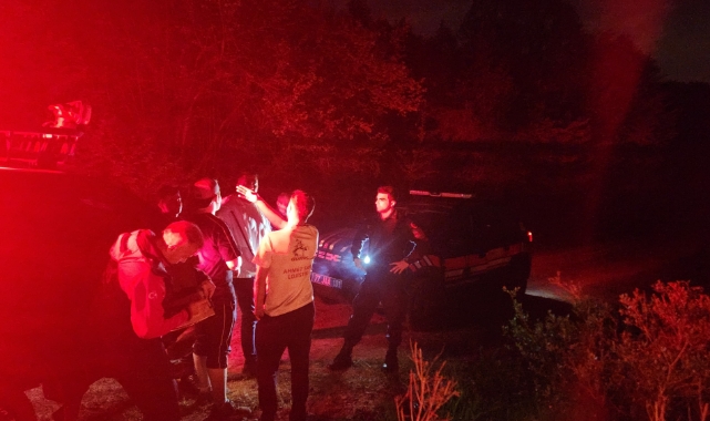 Yalova'da ormanlık alanda kaybolan 2 kişi kurtarıldı