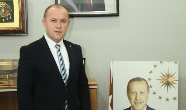 Yenişehir'de Kapalı Spor Salonu'nun parkeleri yenileniyor