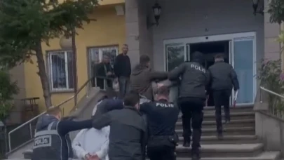 Artvin'in Hopa ilçesinde marketi kurşunlayan 3 kişi Sivas'ta yakalandı
