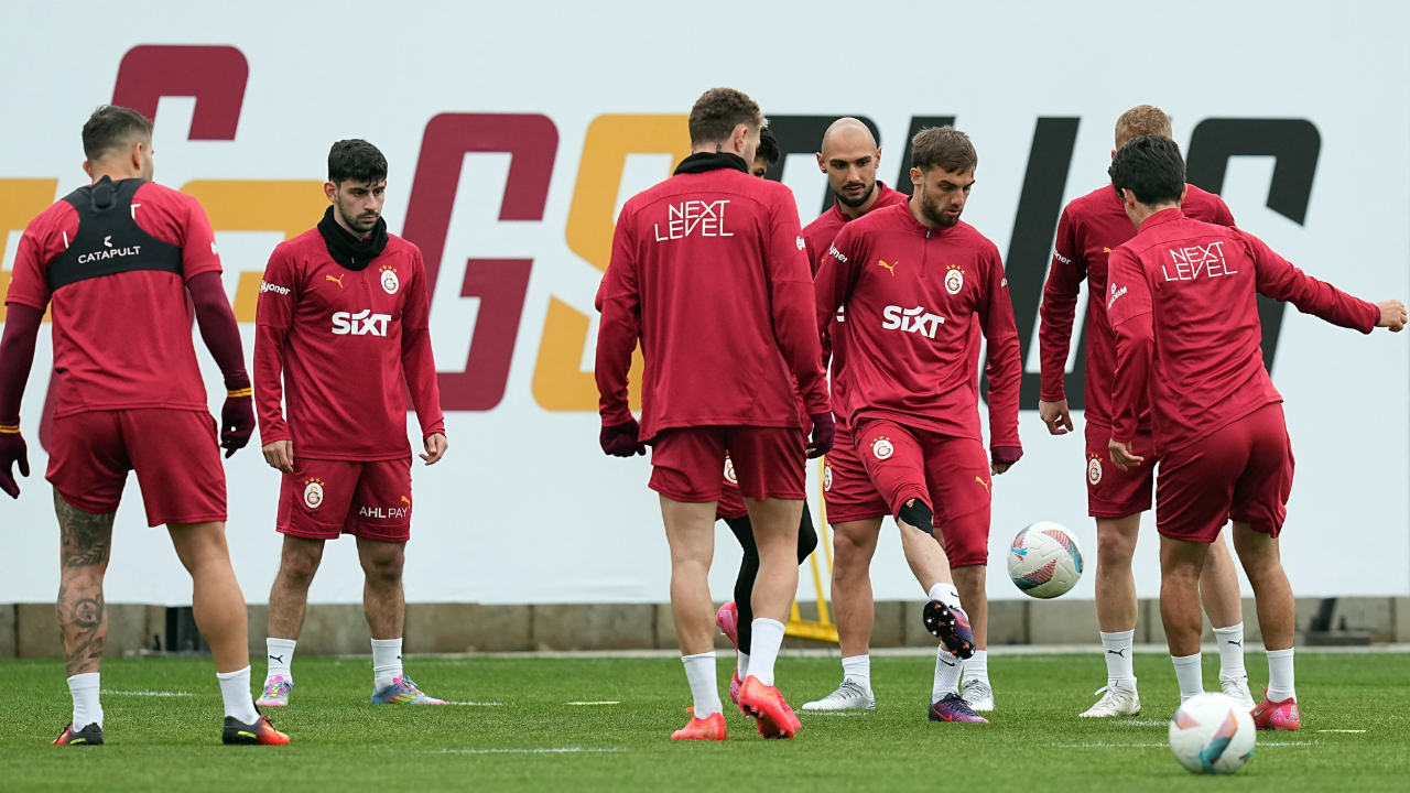 Galatasaray’da Sivasspor mesaisi sürüyor