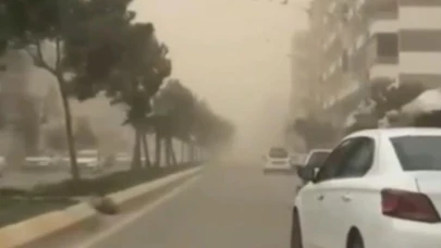 Şanlıurfa'da şiddetli fırtına sürücülere zor anlar yaşattı