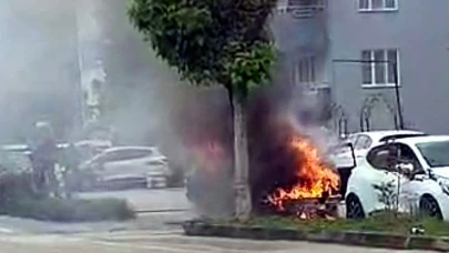 Bursa’da seyir halindeki otomobil cayır cayır yandı