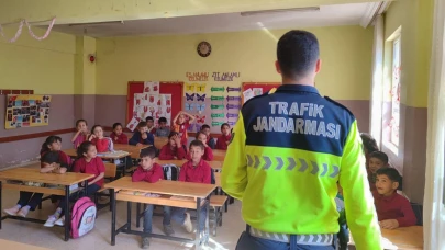 Jandarma ekiplerinden 125 öğrenciye güvenlik trafik eğitimi