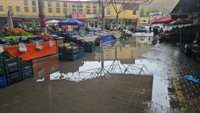 Malatya Darende'de sağanak ve dolu hayatı felç etti